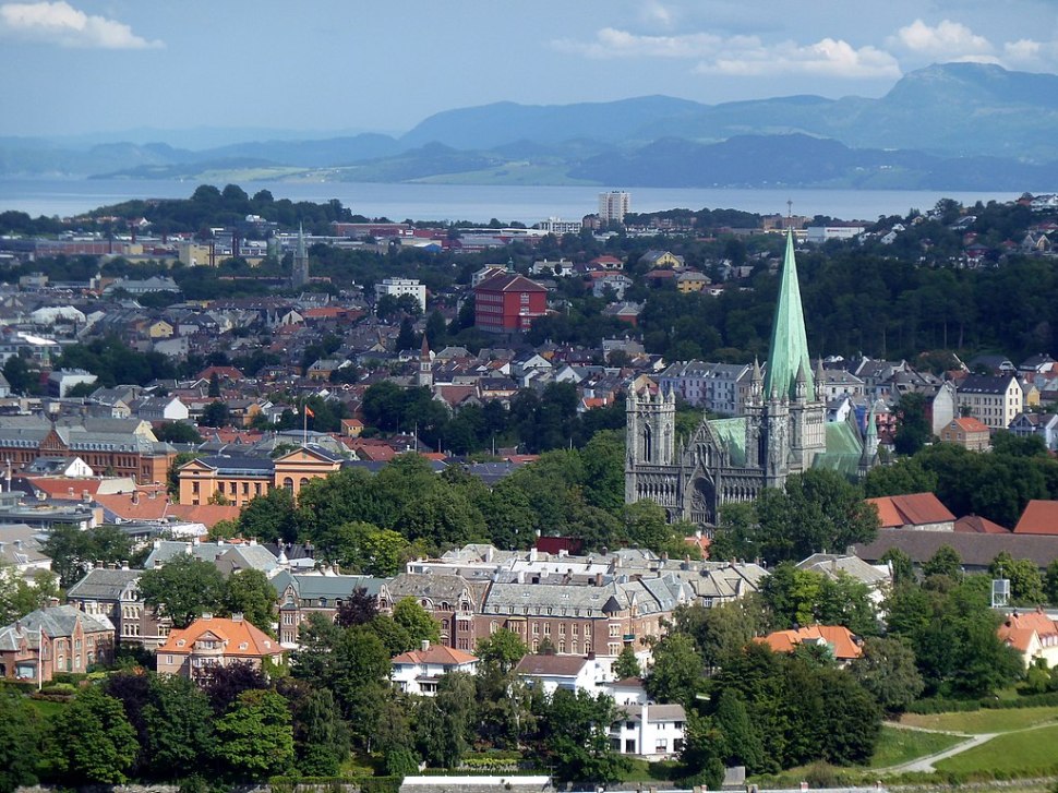 1024px-2010-08-04_-_Trondheim_-_Nidarosdom_2_-_panoramio_-_Edgar_El